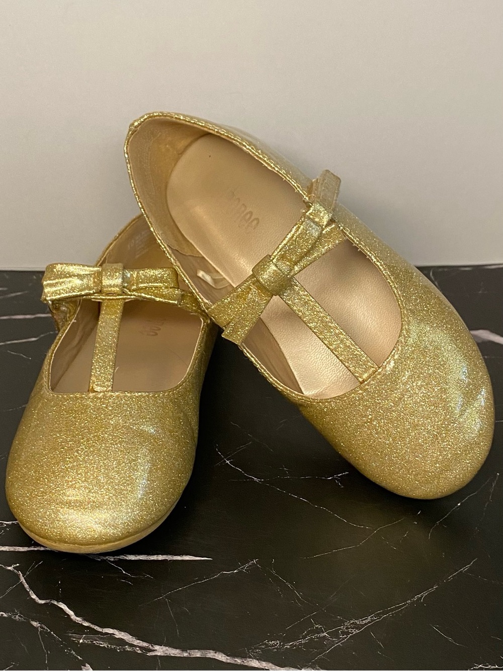 Gymboree Girls' ‘All Dressed Up’ Gold Glitter T-Strap Mary Janes Size 10